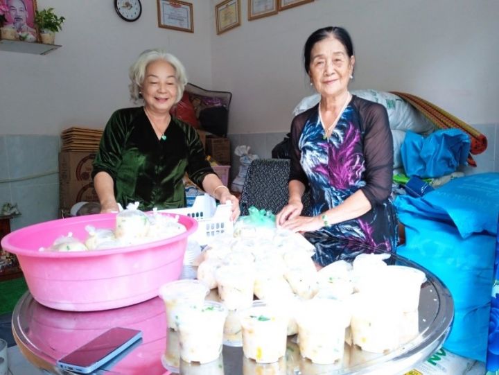 Má Sáu, tận tâm làm từ thiện