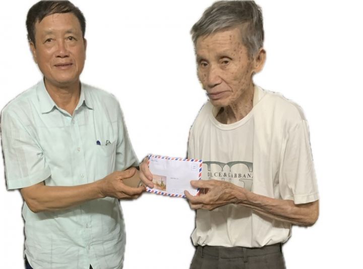 MTTQ Việt Nam tỉnh Ninh Bình tặng quà gia đình nạn nhân đặc biệt khó khăn