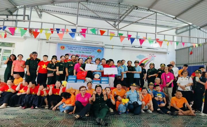 Cựu chiến binh phường An Khê chung tay sẻ chia với nạn nhân chất độc da cam