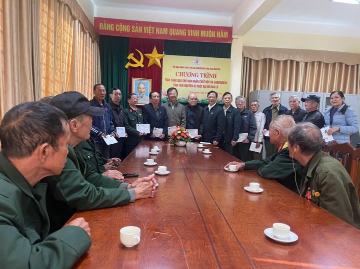 Hội Nạn nhân chất độc da cam/dioxin tỉnh Thái Nguyên hỗ trợ nạn nhân bị ảnh hưởng bởi lũ lụt