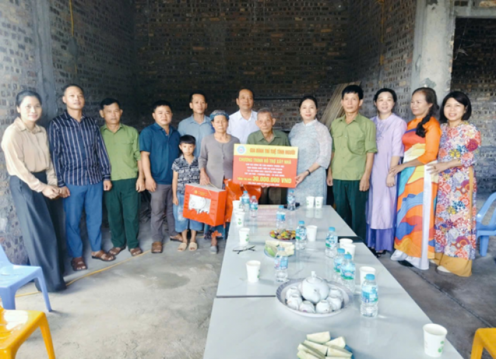 Phường Phượng Sơn: Trao 76,6 triệu đồng hỗ trợ xây dựng, sửa chữa nhà ở cho gia đình nạn nhân chất độc da cam