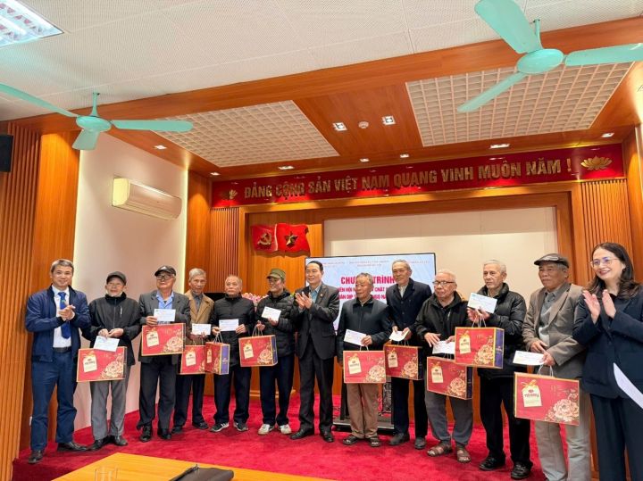 Thành hội Hà Nội thăm tặng quà cho nạn nhân chất độc da cam nhân dịp Tết Nguyên đán Bính Ngọ - 2026