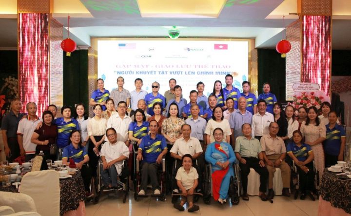 Người khuyết tật thành phố Đà Nẵng vượt lên chính mình