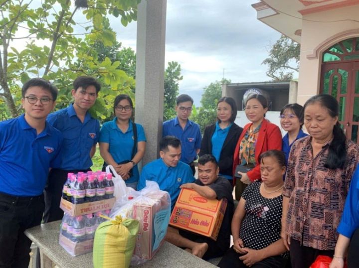 Hội Đồng Nai trao tiền trợ cấp thường xuyên cho nạn nhân chất độc da cam