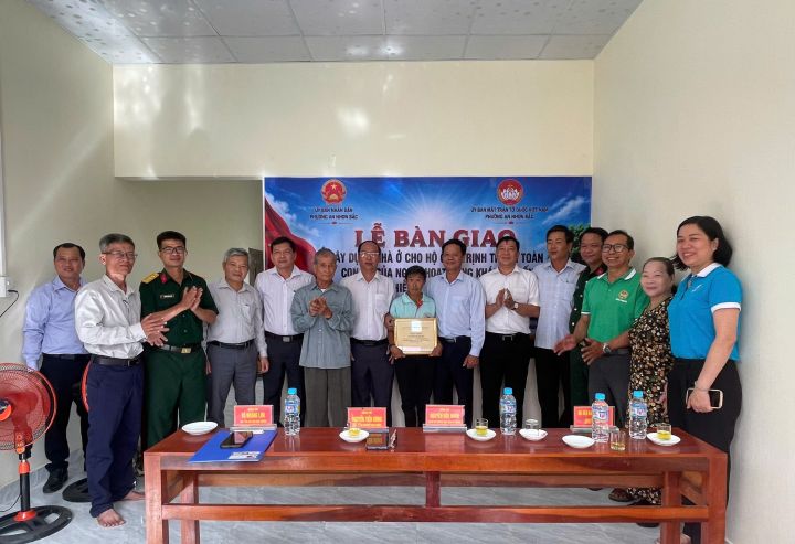 Tỉnh hội Gia Lai: Bàn giao nhà cho con đẻ của người hoạt động kháng chiến bị nhiễm chất độc hóa học