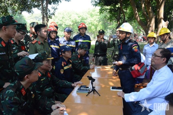 Lực lượng cứu hộ Việt Nam tiếp cận khu vực bị ảnh hưởng bởi động đất ở thủ đô của Myanmar