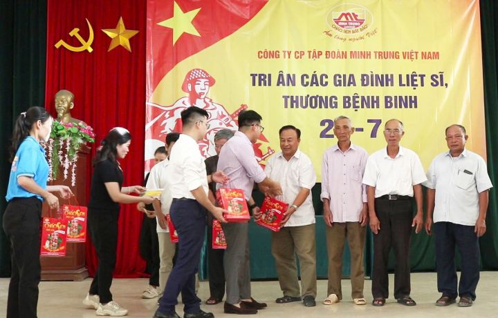 Minh Trung Group tri ân các gia đình liệt sĩ, thương bệnh binh nhân ngày 27/7