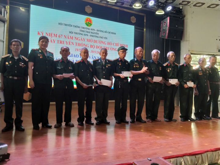 Tấm lòng nhân ái của ông Nguyễn Hữu Phong vì hội viên da cam Trường Sơn