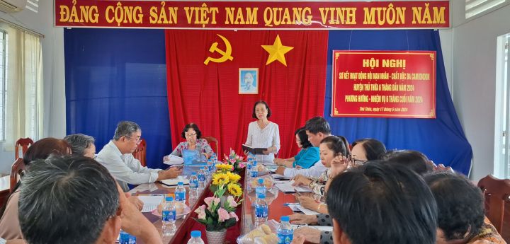 Hội huyện Thủ Thừa sơ kết 6 tháng đầu năm 2024 và tặng quà cho nạn nhân