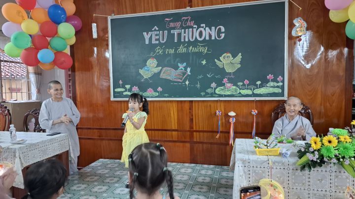 CHÙA VĨNH PHONG TỔ CHỨC “TRUNG THU YÊU THƯƠNG” NĂM 2025