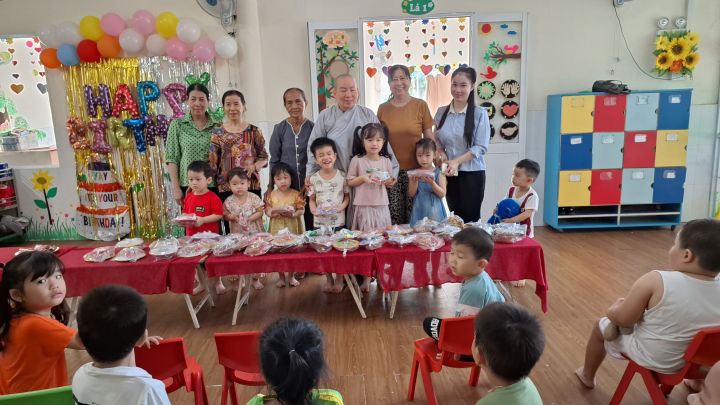 Ấp 3 Nhà Thương (xã Thủ Thừa) tổ chức “Vui Trung Thu” 2025