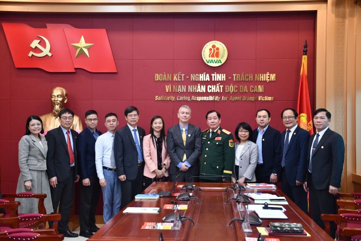 Đoàn Đại sứ Vương quốc Bỉ thăm, làm việc với Trung ương Hội