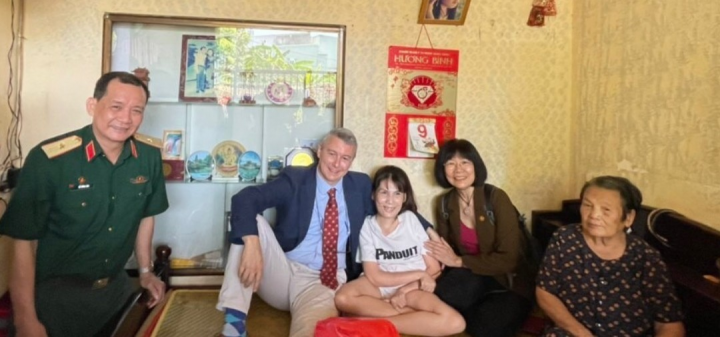 VAVA and Belgium Ambassador to Vietnam visited and worked with Binh Dinh Provincial Association   