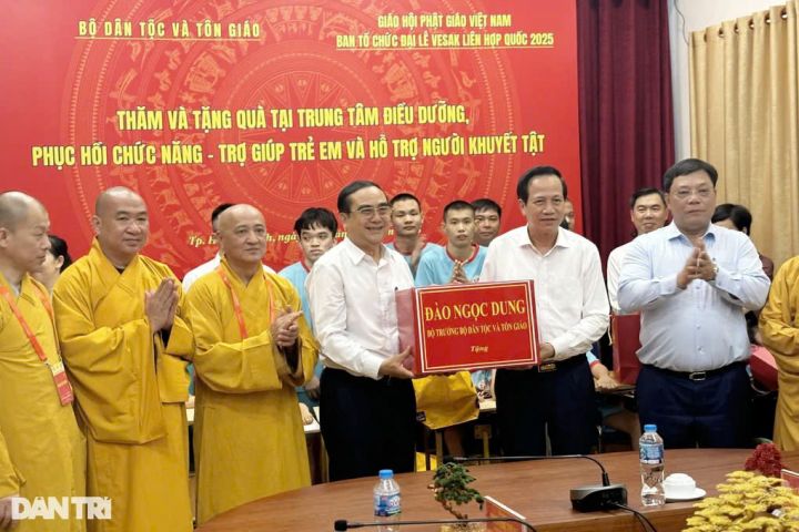 Đại lễ Vesak mang tình yêu thương đến với nạn nhân chất độc da cam