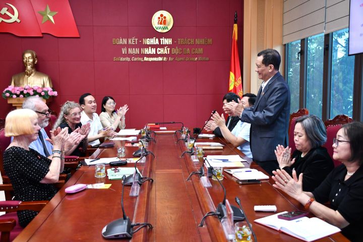 Tổ chức Viện trợ Y tế và Khoa học cho Việt Nam, Lào, Campuchia (MSAVLC) thăm, làm việc tại Trung ương Hội