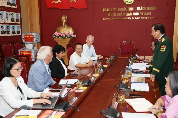 TỪ “HÀNH TRÌNH HY VỌNG” ĐẾN NHỮNG NHỊP CẦU