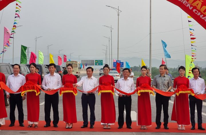 Nghệ An: Phó Thủ tướng Trần Hồng Hà dự lễ chính thức khai thác cao tốc Diễn Châu - Bãi Vọt 