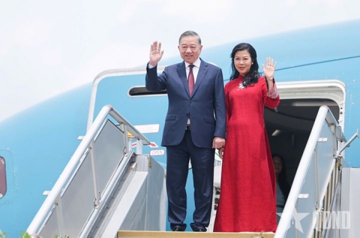 Tổng Bí thư, Chủ tịch nước Tô Lâm và phu nhân đến thủ đô Manila thăm cấp Nhà nước Cộng hòa Philippines
