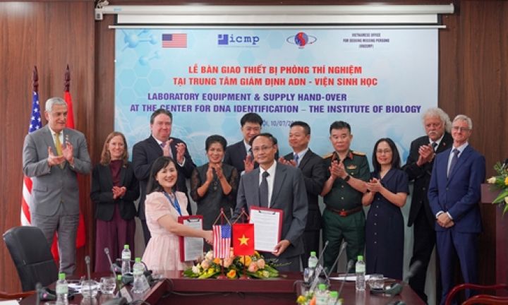 Từ hàn gắn vết thương chiến tranh đến mối quan hệ hình mẫu