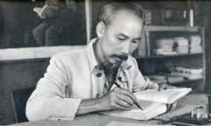 BẢO VỆ, GIỮ GÌN VÀ PHÁT HUY TƯ TƯỞNG HỒ CHÍ MINH TRONG KỶ NGUYÊN MỚI