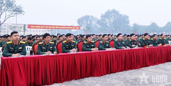 Trường Sĩ quan Lục quân 1 tổ chức xem trực tiếp phiên khai mạc Đại hội XIV của Đảng