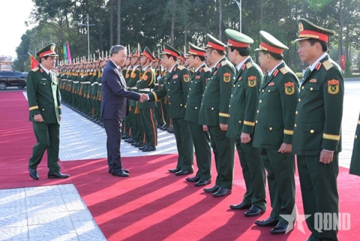 Tổng Bí thư Tô Lâm dự Lễ kỷ niệm 80 năm Ngày truyền thống LLVT Quân khu 9