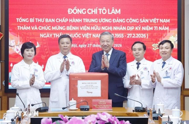 Tổng Bí thư Tô Lâm: Mỗi thầy thuốc phải là điểm tựa của người bệnh trong những thời khắc khó khăn nhất