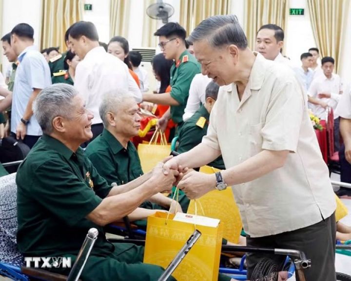 Tổng Bí thư, Chủ tịch nước Tô Lâm thăm Trung tâm Điều dưỡng thương binh Thuận Thành