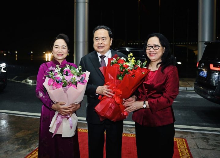 Chủ tịch Quốc hội Trần Thanh Mẫn lên đường dự Hội nghị các Chủ tịch Quốc hội thế giới tại Thụy Sĩ, thăm chính thức Morocco và Senegal