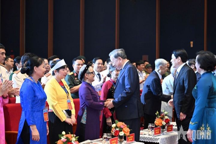 Tổng Bí thư Tô Lâm dự gặp mặt người có công, nhân chứng lịch sử tiêu biểu