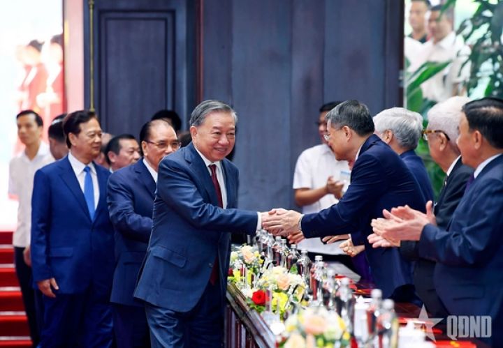 Tổng Bí thư Tô Lâm gặp mặt cán bộ lão thành cách mạng, nguyên Ủy viên Trung ương Đảng nhân kỷ niệm 80 năm Cách mạng Tháng Tám và Quốc khánh 2-9