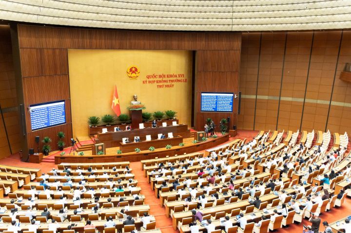 Sáng nay (21/8), Quốc hội thảo luận về định hướng chính sách sửa đổi Luật Đất đai năm 2024 và nghe Tờ trình, báo cáo thẩm tra nhiều nội dung quan trọng