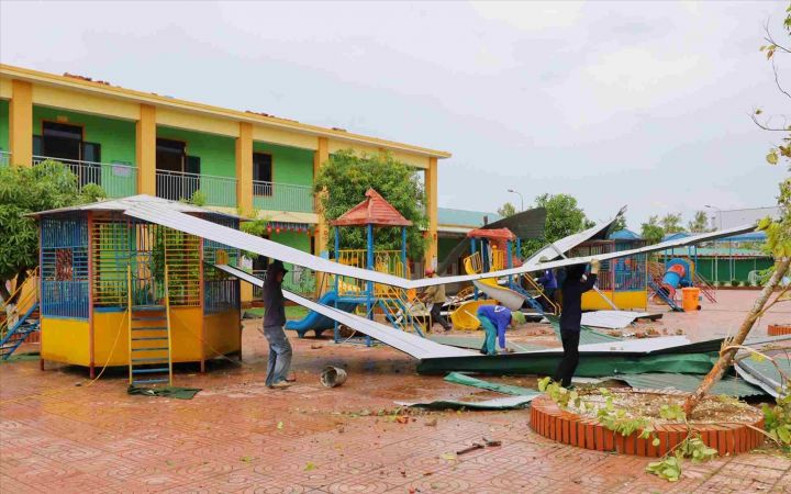 Thủ tướng yêu cầu tập trung khắc phục cơ sở giáo dục bảo đảm điều kiện khai giảng năm học mới cho học sinh