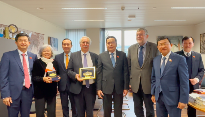 Phó Chủ tịch Thường trực Quốc hội Trần Thanh Mẫn gặp Nhóm nghị sĩ Bỉ bảo trợ Nghị quyết ủng hộ nạn nhân chất độc da cam Việt Nam