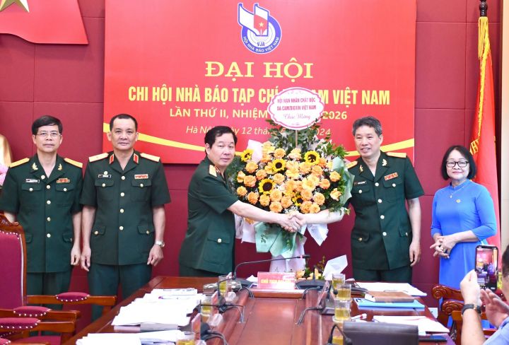 Những nhà báo mang Quân hàm luôn tâm huyết vì nạn nhân chất độc da cam