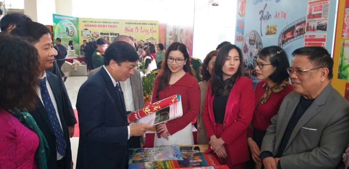 Nghệ An: Tưng bừng Hội Báo Xuân Ất Tỵ 2025