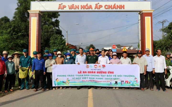 Xã Hiệp Hòa, tỉnh Tây Ninh ra quân hưởng ứng Phong trào Toàn dân Bảo vệ môi trường năm 2026