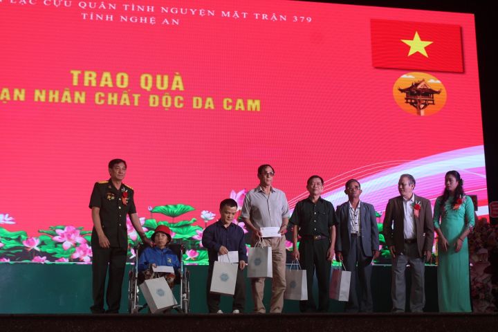 Tri ân MVNAH, NNCĐDC và đồng đội tại Lễ kỉ niệm 45 Mặt trận 379 Bắc Lào