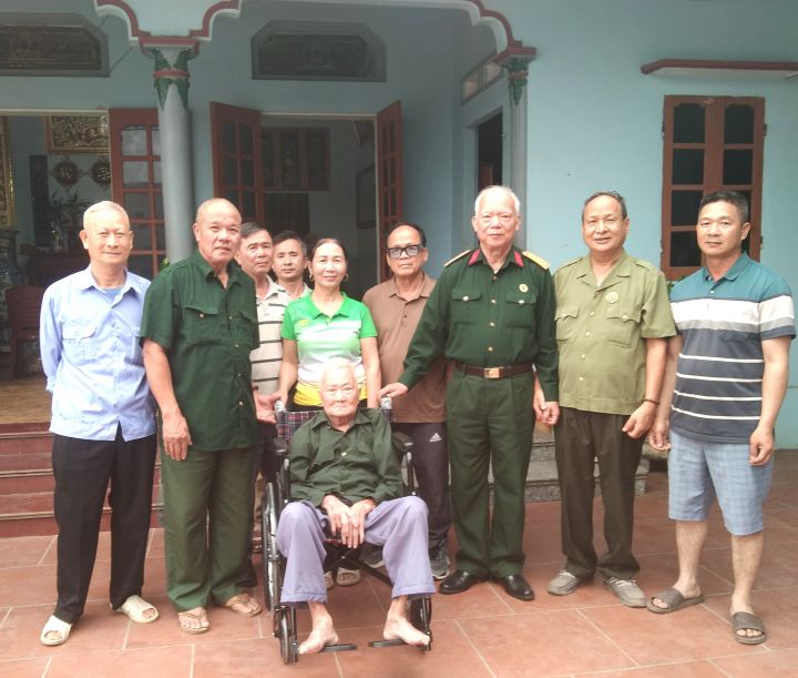 Cảm thông, sẻ chia với những người đồng đội