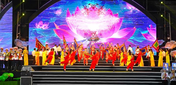 Nghệ An: Lễ hội Làng Sen lần thứ 42 được tổ chức từ ngày 8/5 đến 9/6 