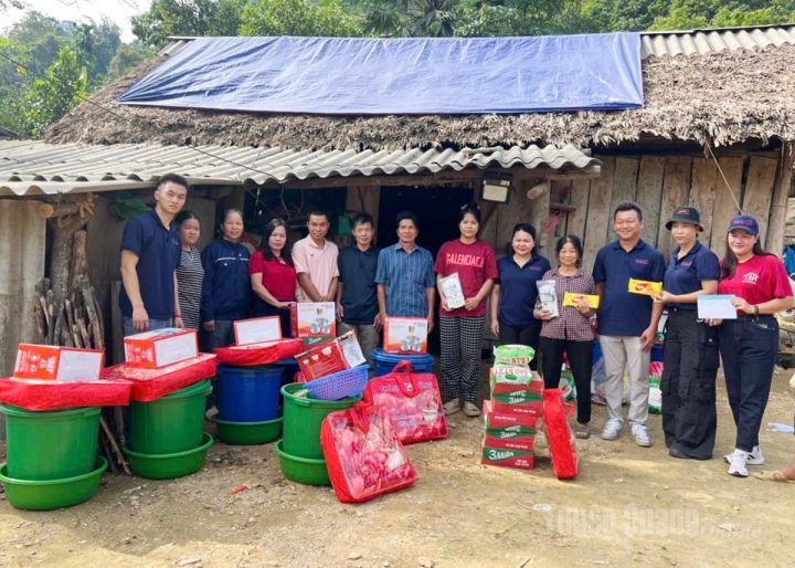 Trên 96 triệu đồng hỗ trợ người dân xã Kiến Thiết