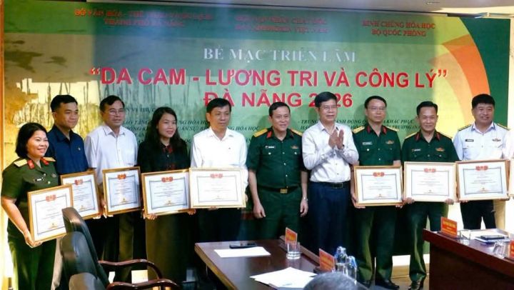 Đà Nẵng: Bế mạc triển lãm “Da cam – Lương tri và Công lý”