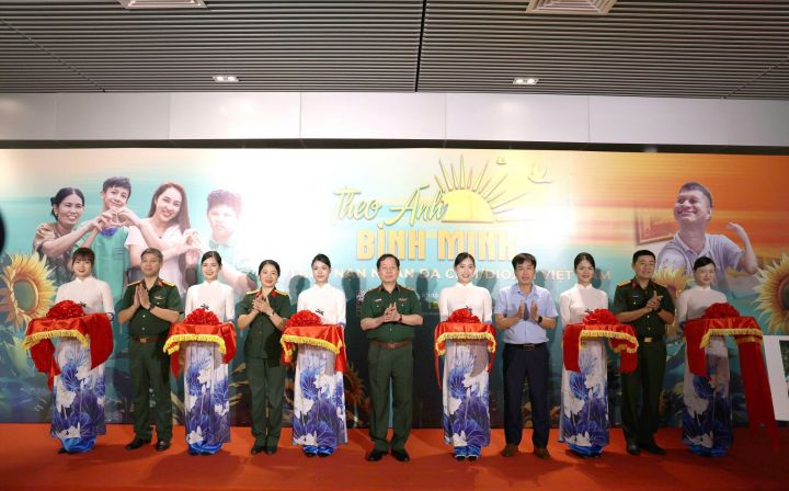 Triển lãm ảnh về nạn nhân chất độc da cam   với chủ đề “Theo ánh bình minh”   