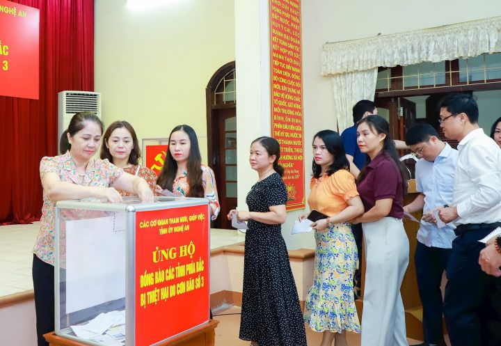 Nghệ An: Những tấm lòng thiện nguyện hướng về đồng bào vùng lũ