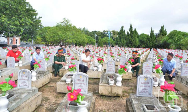 VẪN CHUNG MỘT KHOẢNG TRỜI