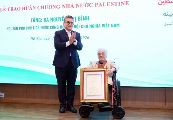 Nguyên Phó Chủ tịch nước Nguyễn Thị Bình được trao tặng Huân chương Ngôi sao Công trạng của Nhà nước Palestine   
