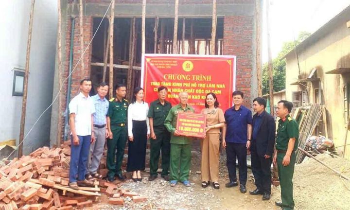 Chung tay xây dựng những “Mái ấm da cam”