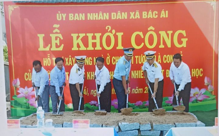Bộ Tư lệnh Vùng 4 Hải quân thi công xây dựng nhà ở hỗ trợ gia đình chính sách tại Khánh Hòa