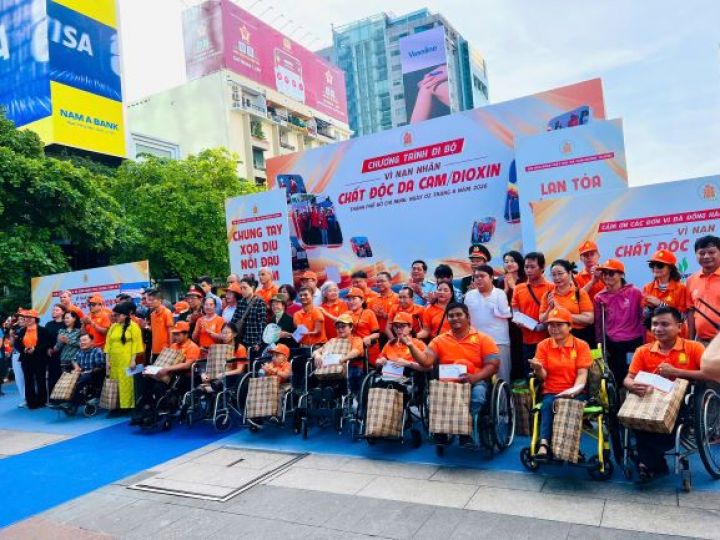  NHỮNG BƯỚC CHÂN VÌ NỖI ĐAU DA CAM
