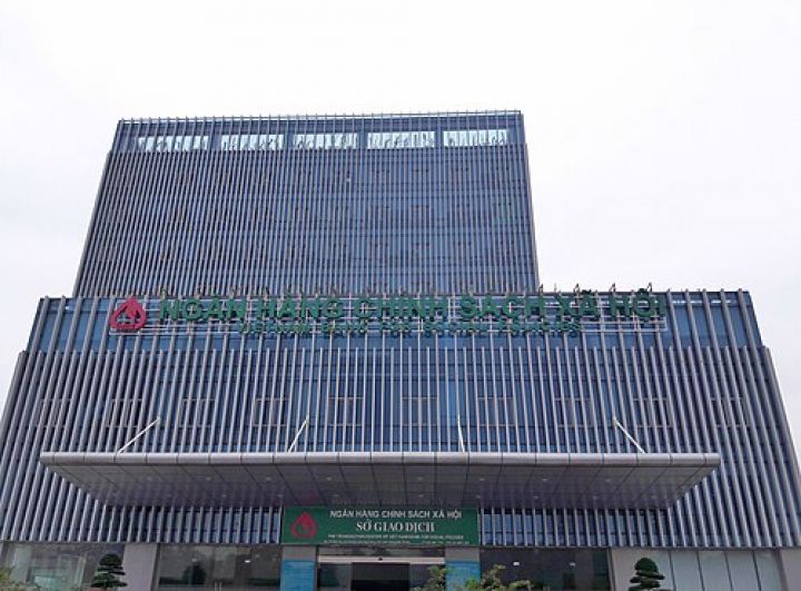 Giải pháp tăng cường nguồn vốn ngân sách địa phương ủy thác sang ngân hàng chính sách xã hội để cho vay người nghèo và các đối tượng chính sách khác.